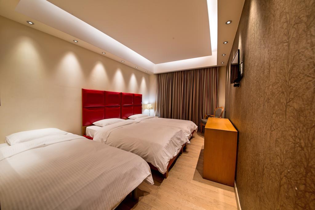 Comfy Boutique Hotel Kalamata Exterior photo